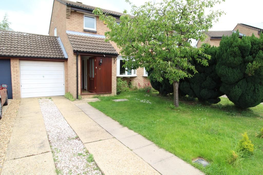 3 bed semi-detached house to rent in Limes Road, Hardwick, Cambridge, Cambridgeshire CB23, £1,600 pcm