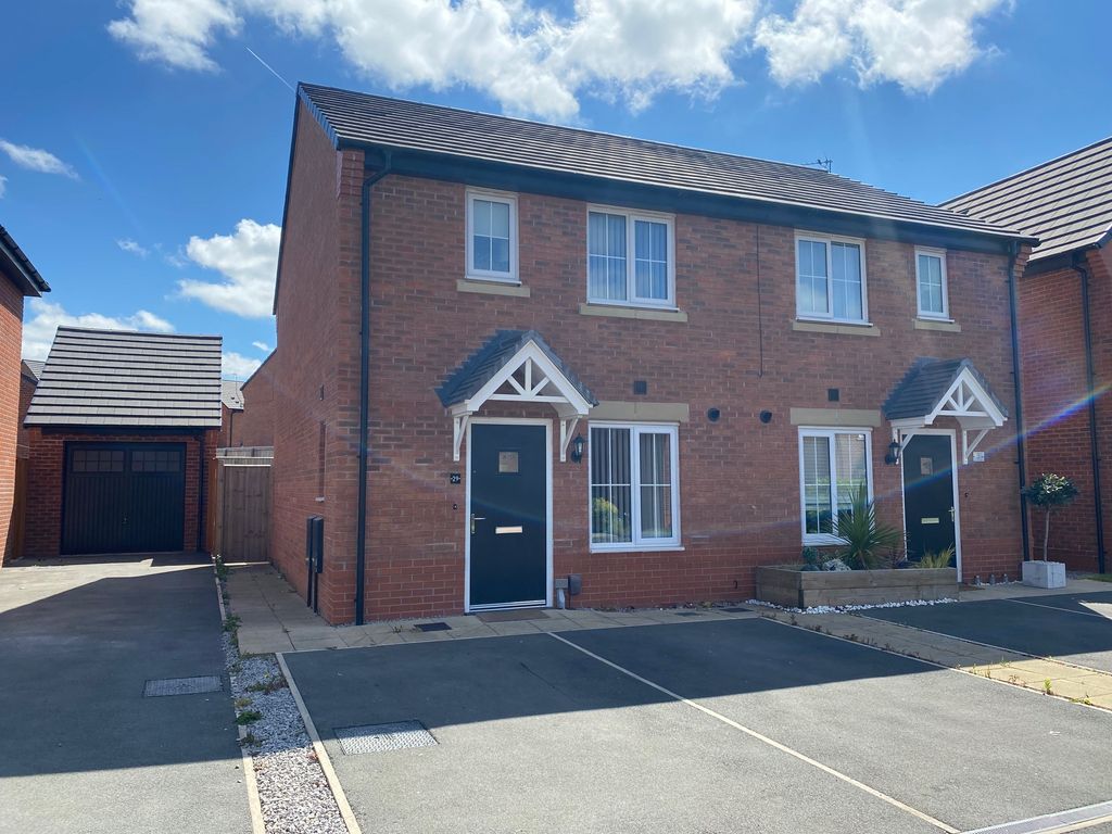 3 bed semi-detached house to rent in Newhall Road, Prescot L34, £995 pcm