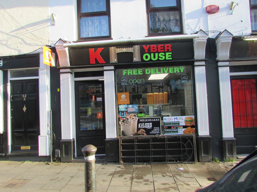 Restaurant/cafe to let in Hightown Road, Luton, Bedfordshire LU2, £9,600 pa