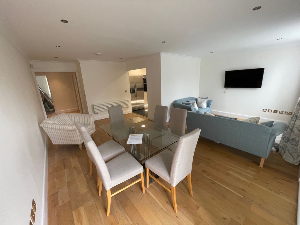 3 bed flat to rent in N Bank, London NW8, £6,500 pcm
