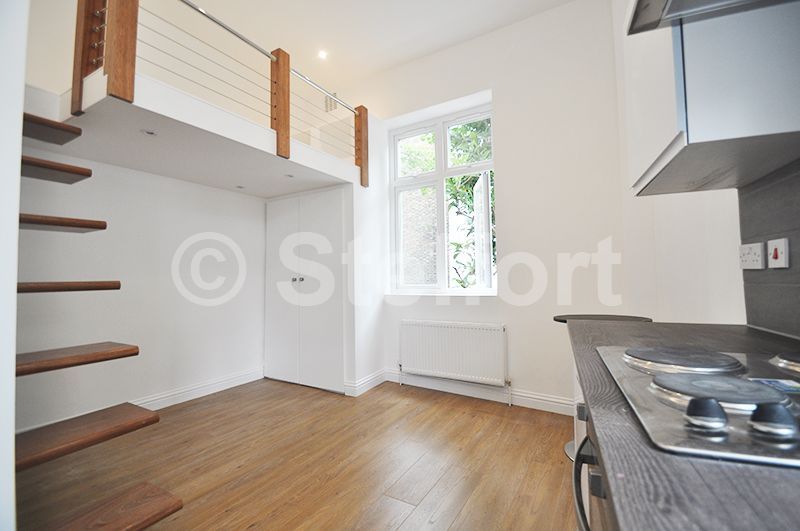 Studio to rent in Junction Road, London N19, £1,350 pcm