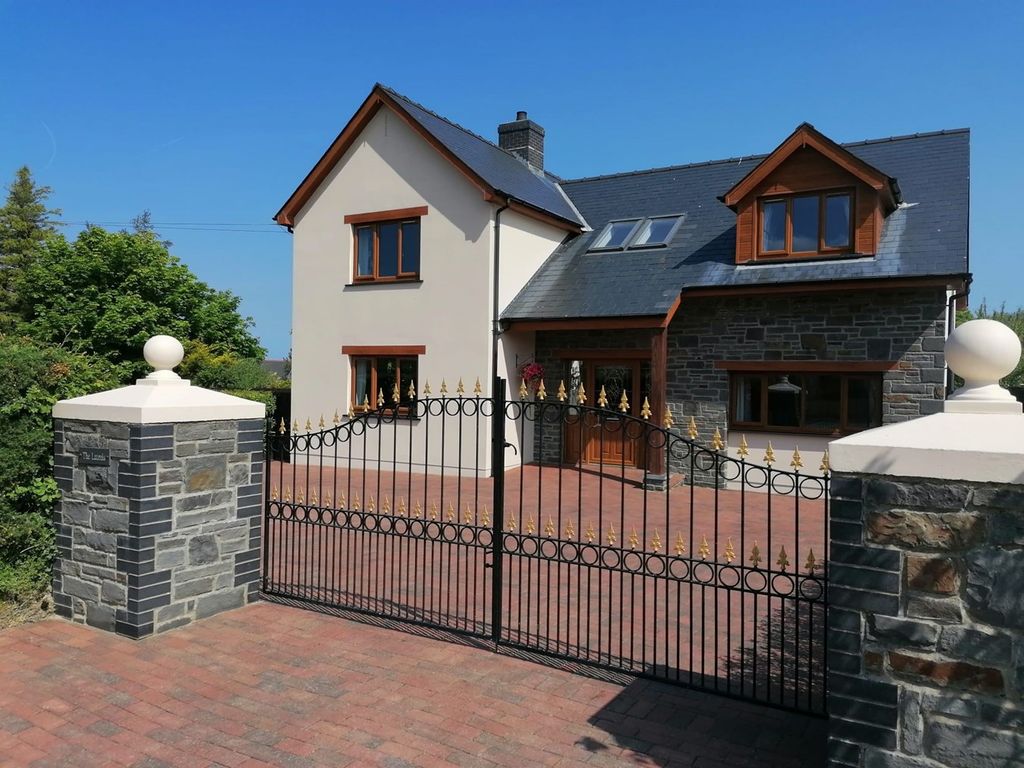 4 bed detached house for sale in Ffosyffin, Aberaeron SA46, £447,500