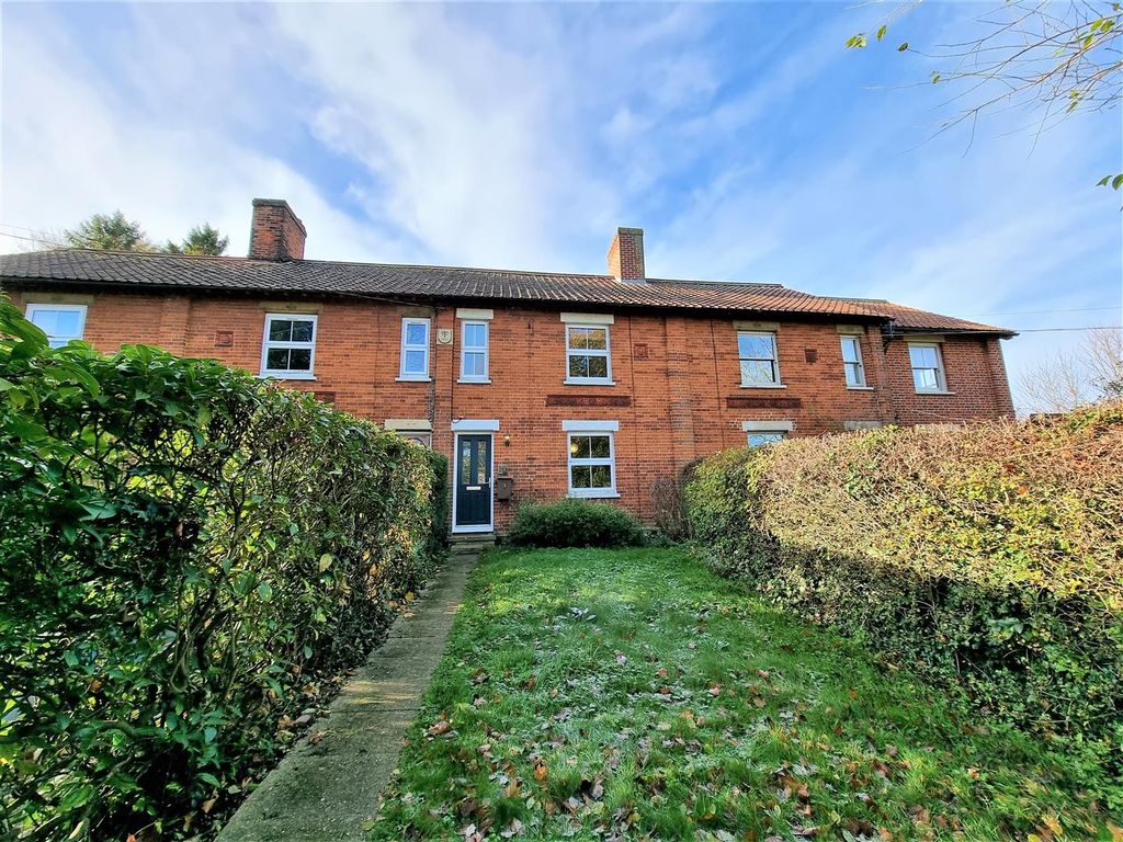 3 bed terraced house to rent in Frogs Hall Road, Lavenham, Sudbury CO10, £1,500 pcm