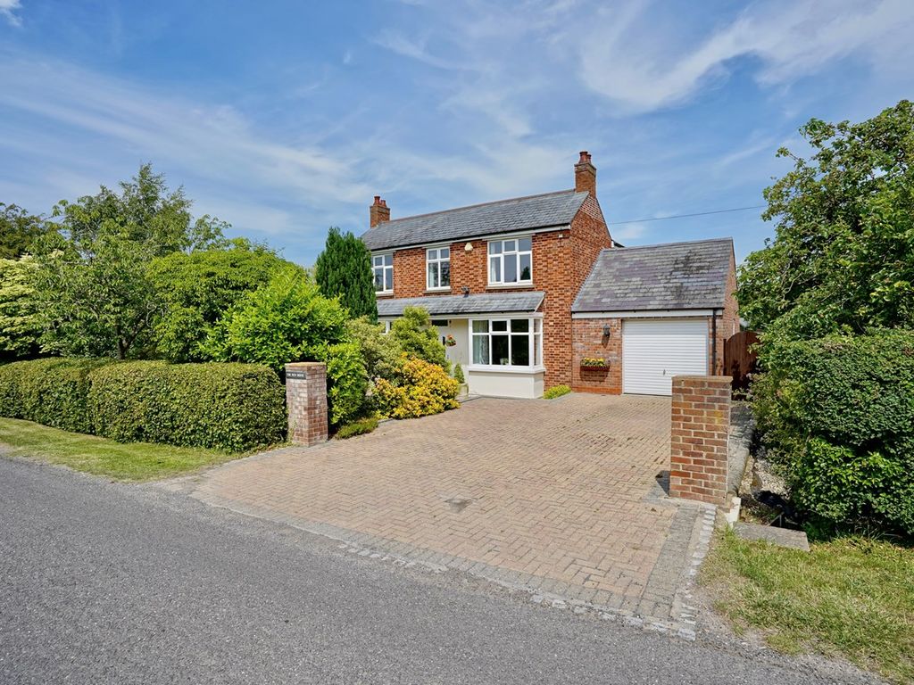 3 bed detached house for sale in Swineshead Road, Pertenhall, Bedford MK44, £650,000