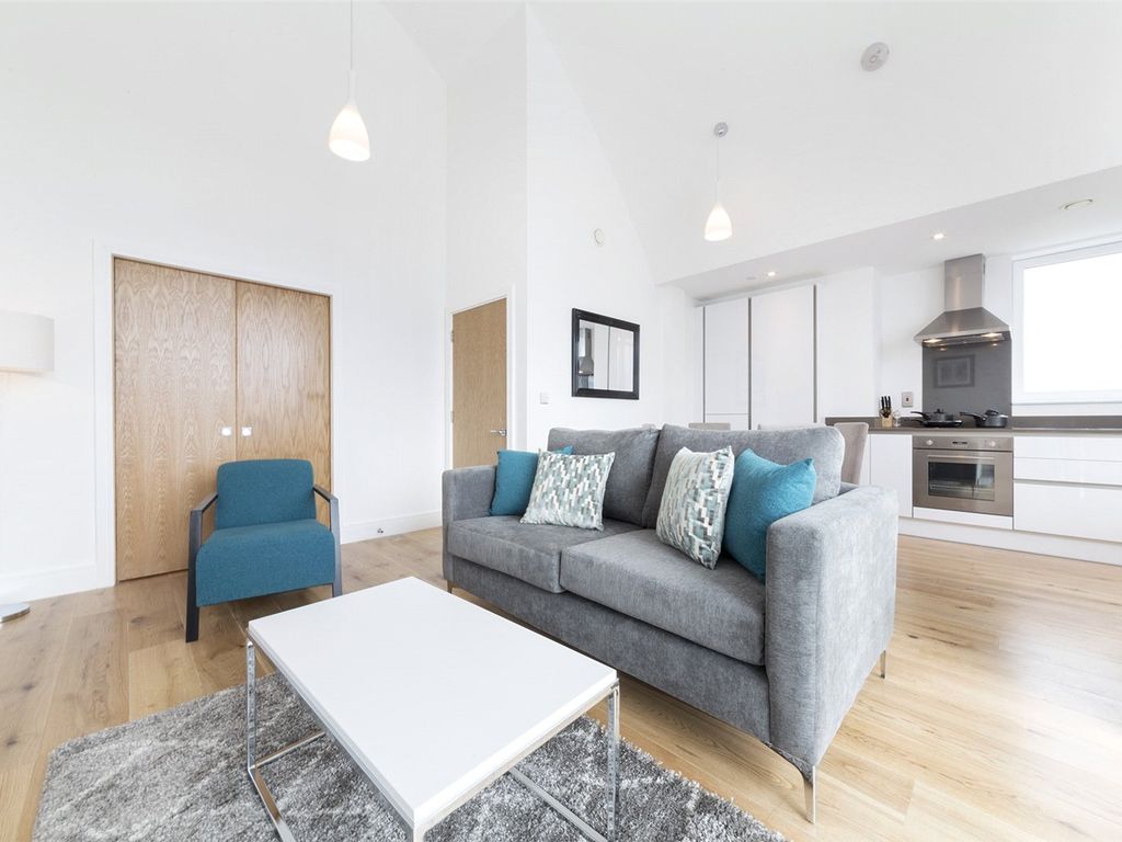 2 bed flat for sale in Thanet Tower, 6 Caxton Street North, London E16, £599,999