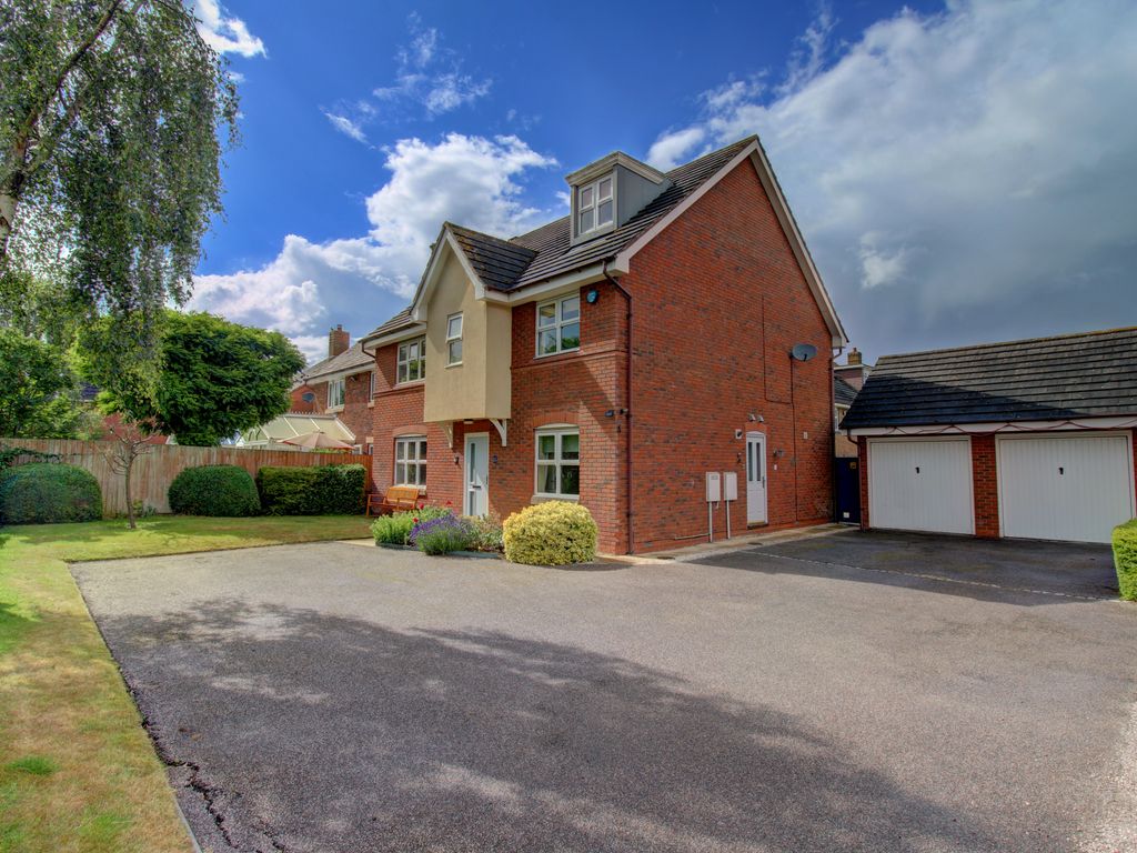 6 bed detached house for sale in Wyndham Wood Close, Fradley, Nr. Lichfield WS13, £650,000