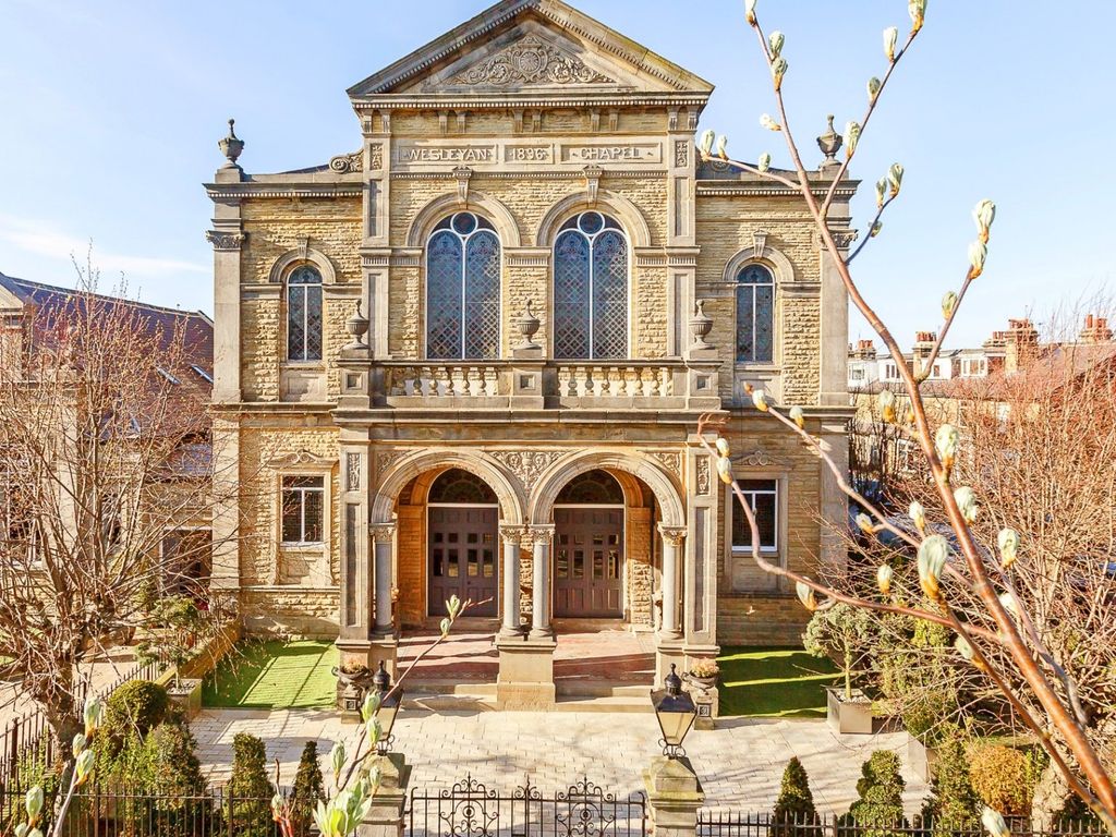 6 bed detached house for sale in The Chapel, Harrogate HG1, £1,000,000