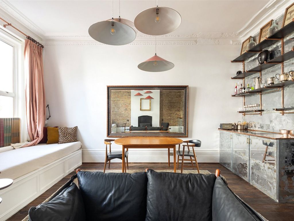 1 bed flat for sale in Westbourne Grove, Bayswater W2, £750,000