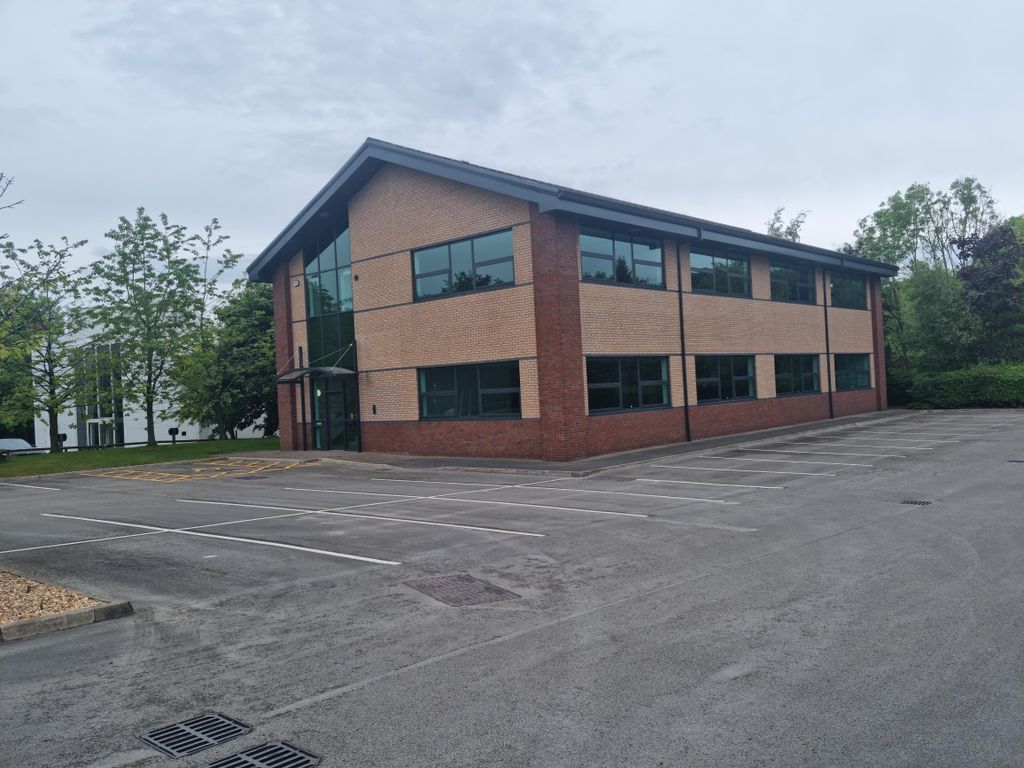 Office to let in Preston Brook, Runcorn WA7, £93,330 pa