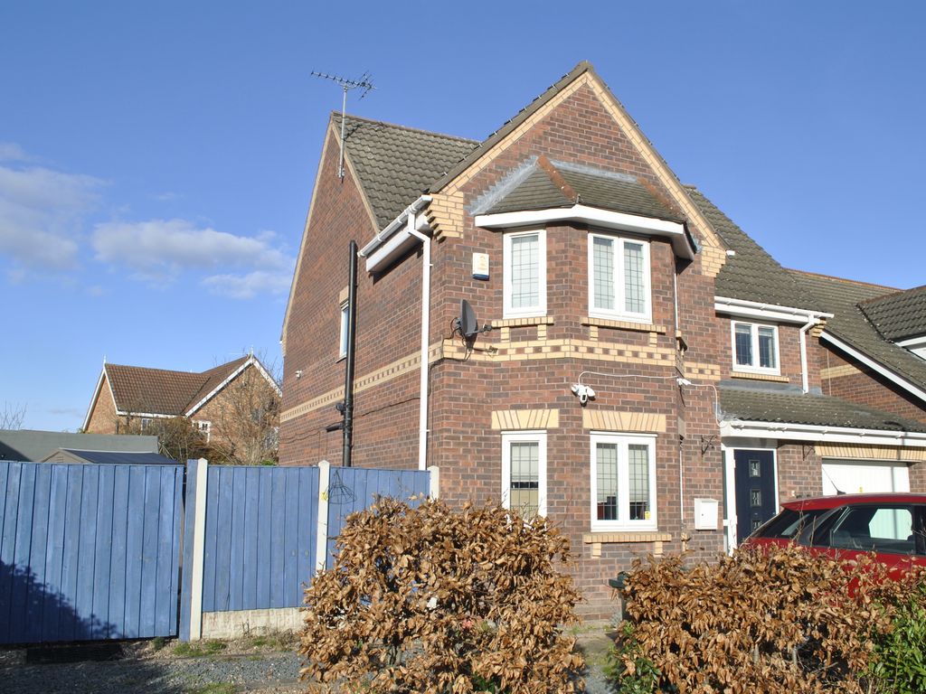 6 bed detached house for sale in Kentmere Drive, Doncaster DN4, £375,000