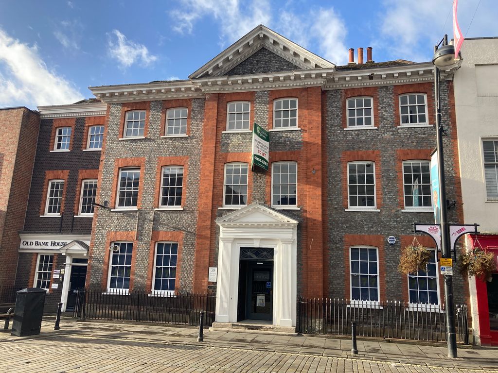 Office to let in Old Bank House, 39A High St, High Wycombe HP11, £16,416 pa