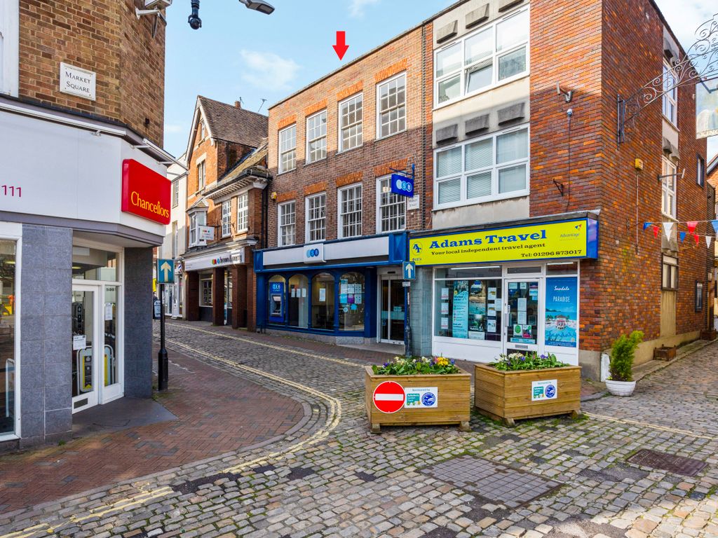 Retail premises to let in Market Street, Aylesbury HP20, £55,000 pa