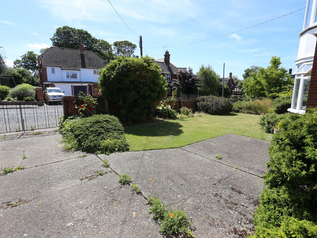 3 bed detached house for sale in Thornley Road, Felixstowe IP11, £525,000