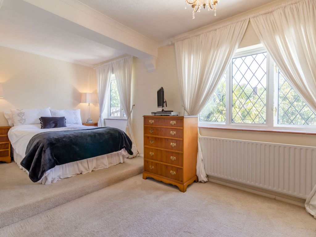 6 bed detached house for sale in Batchworth Lane, Northwood HA6, £1,575,000