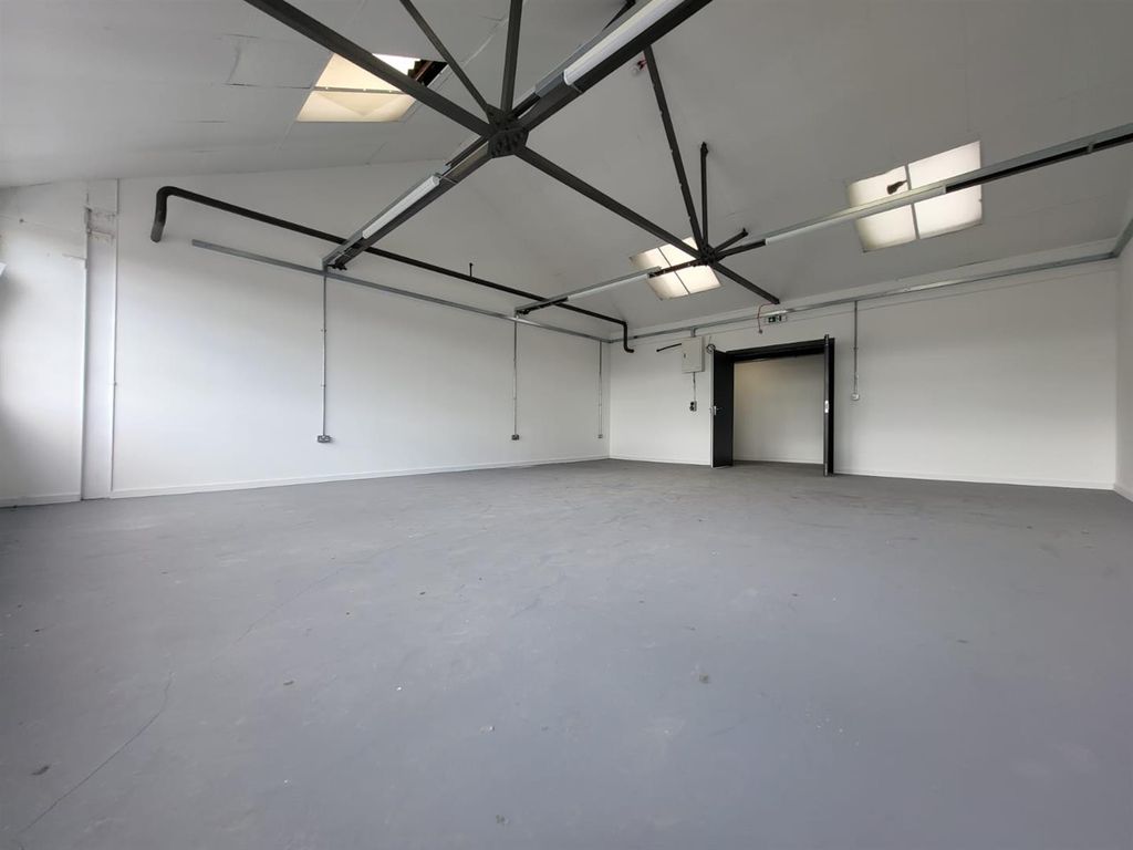 Light industrial to let in Regent Works, Lawley Street, Stoke-On-Trent ST3, £3,900 pa