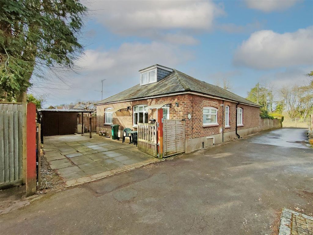3 bed property for sale in Lowerdown, Dodsley Lane, Midhurst GU29, £525,000