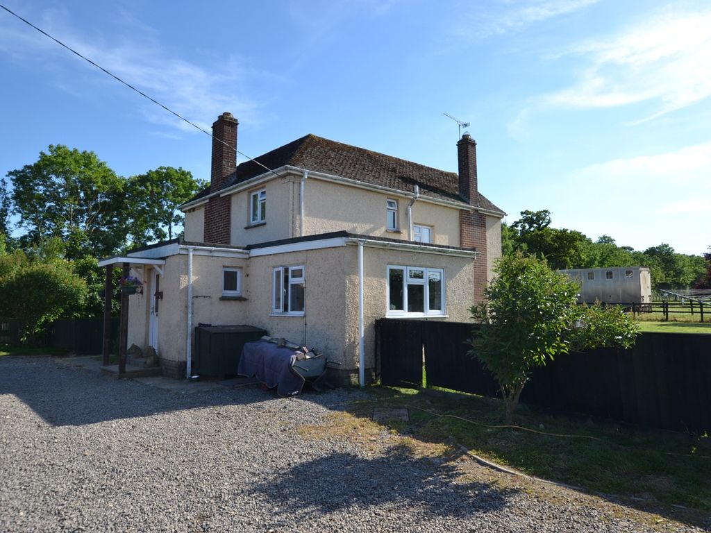 3 bed detached house for sale in Minety, Malmesbury SN16, £625,000