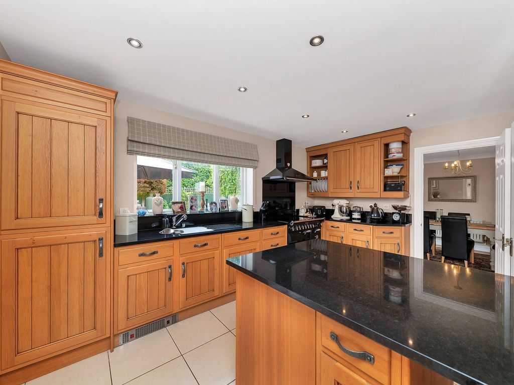4 bed detached house for sale in Fortune Way, Bassingbourn SG8, £600,000