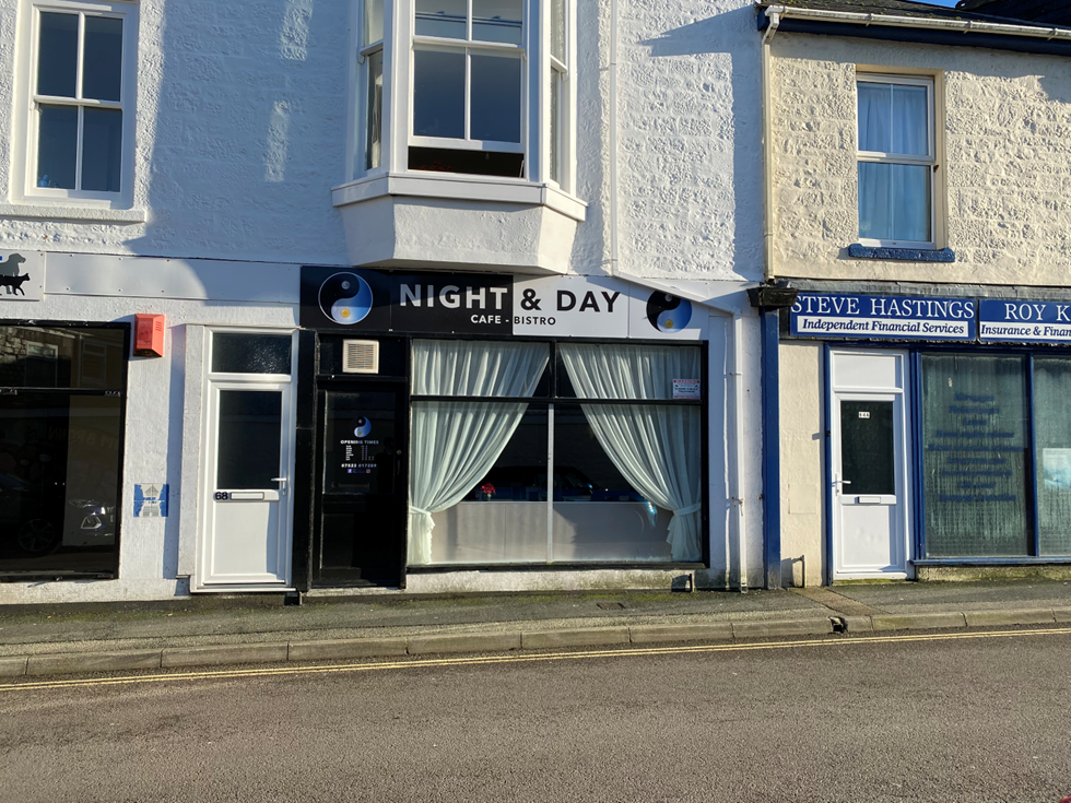 Retail premises to let in Union Street, Camborne TR14, £6,000 pa