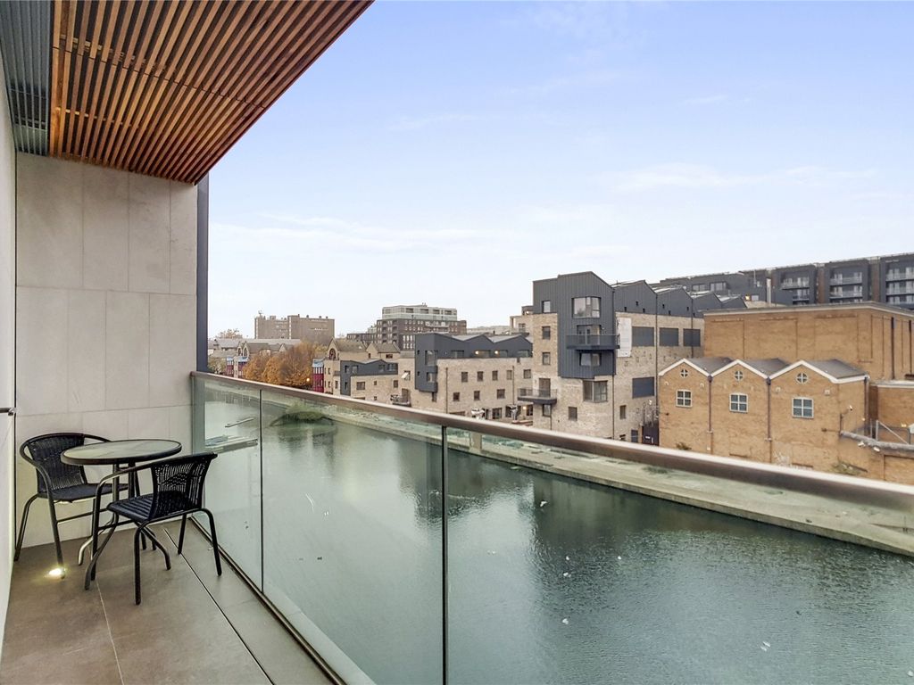 1 bed flat for sale in Lexicon, Book House, City Road, London EC1V, £650,000