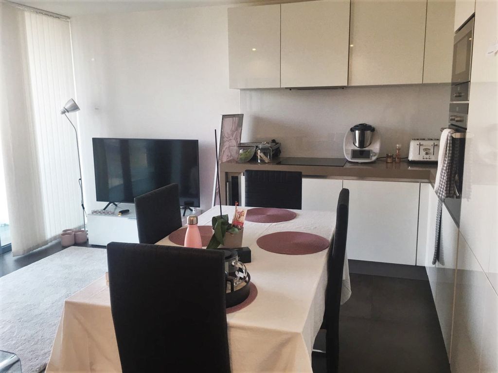 1 bed flat for sale in Lexicon, Book House, City Road, London EC1V, £650,000