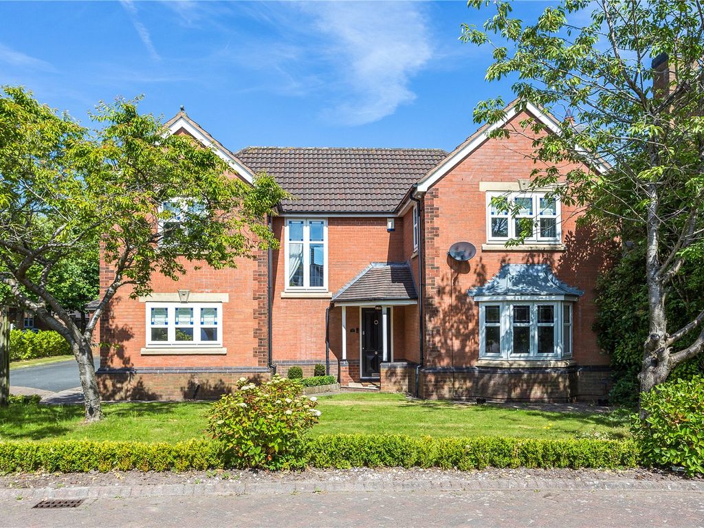 4 bed detached house to rent in Croft Gardens, Warrington WA4, £3,000 pcm