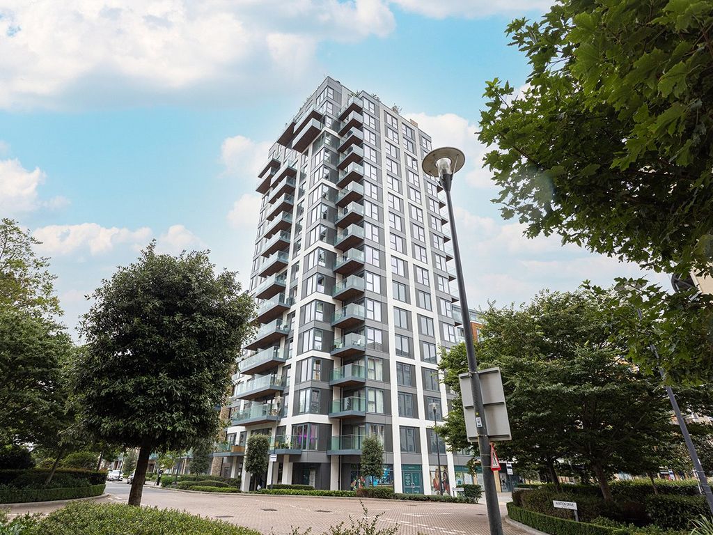 3 bed flat for sale in Beaufort Square, Beaufort Park, Colindale NW9, £899,000