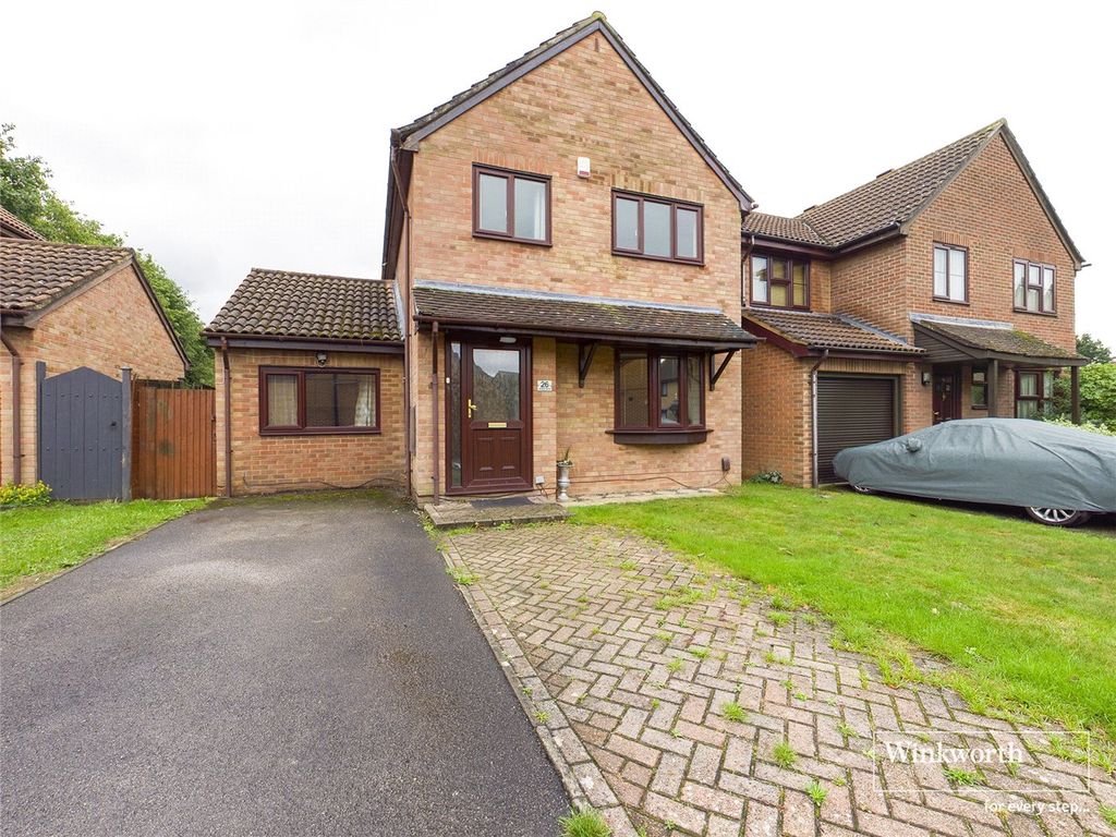 3 bed detached house to rent in Adwell Drive, Lower Earley, Reading, Berkshire RG6, £2,150 pcm