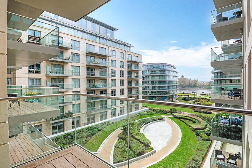 2 bed flat for sale in Tierney Lane, Fulham Reach, Hammersmith W6, £1,150,000