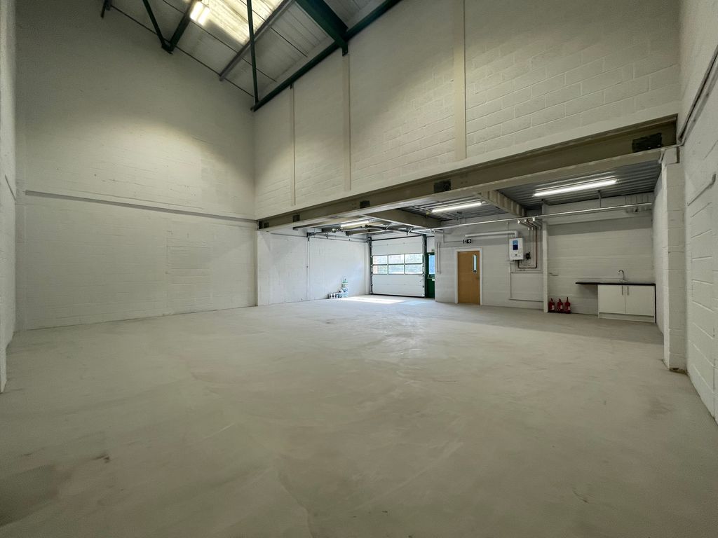 Industrial to let in Unit 12, County Park, Shrivenham Road, Swindon SN1, £21,765 pa