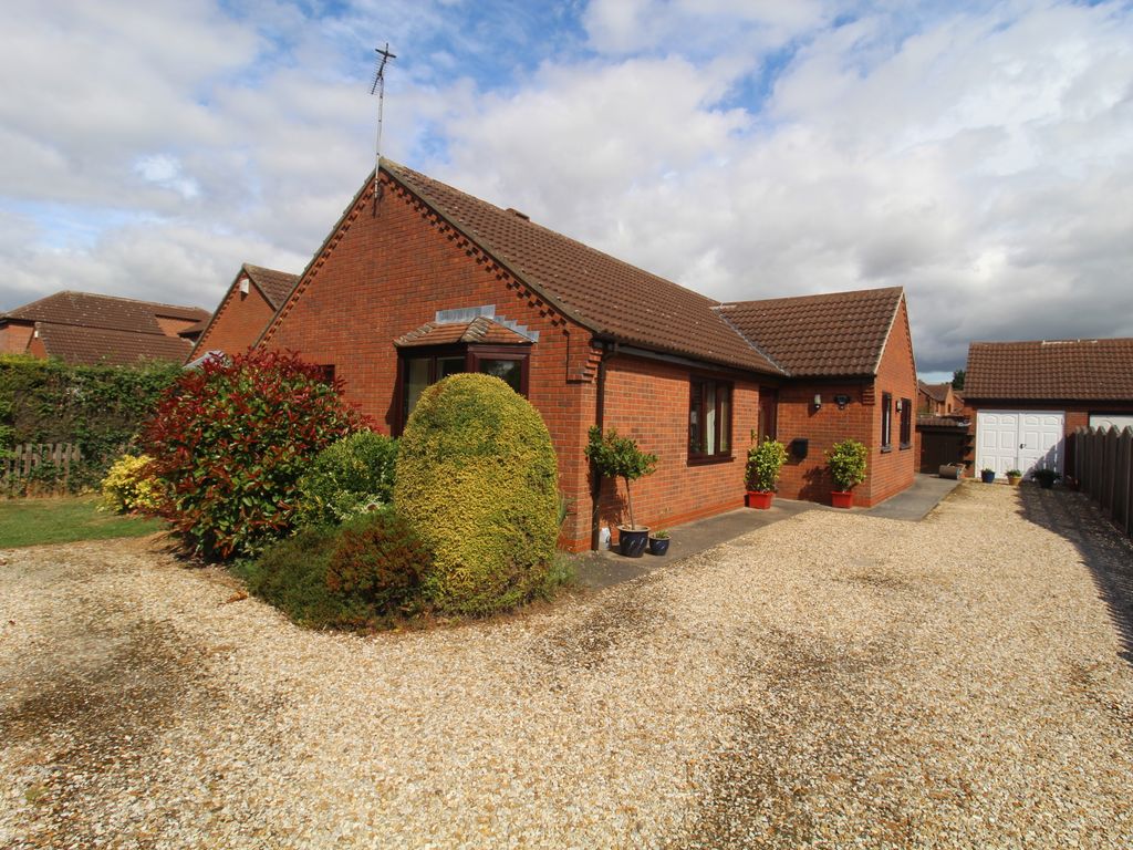 4 bed detached bungalow for sale in Gravelholes Lane, Misterton, Doncaster DN10, £375,000