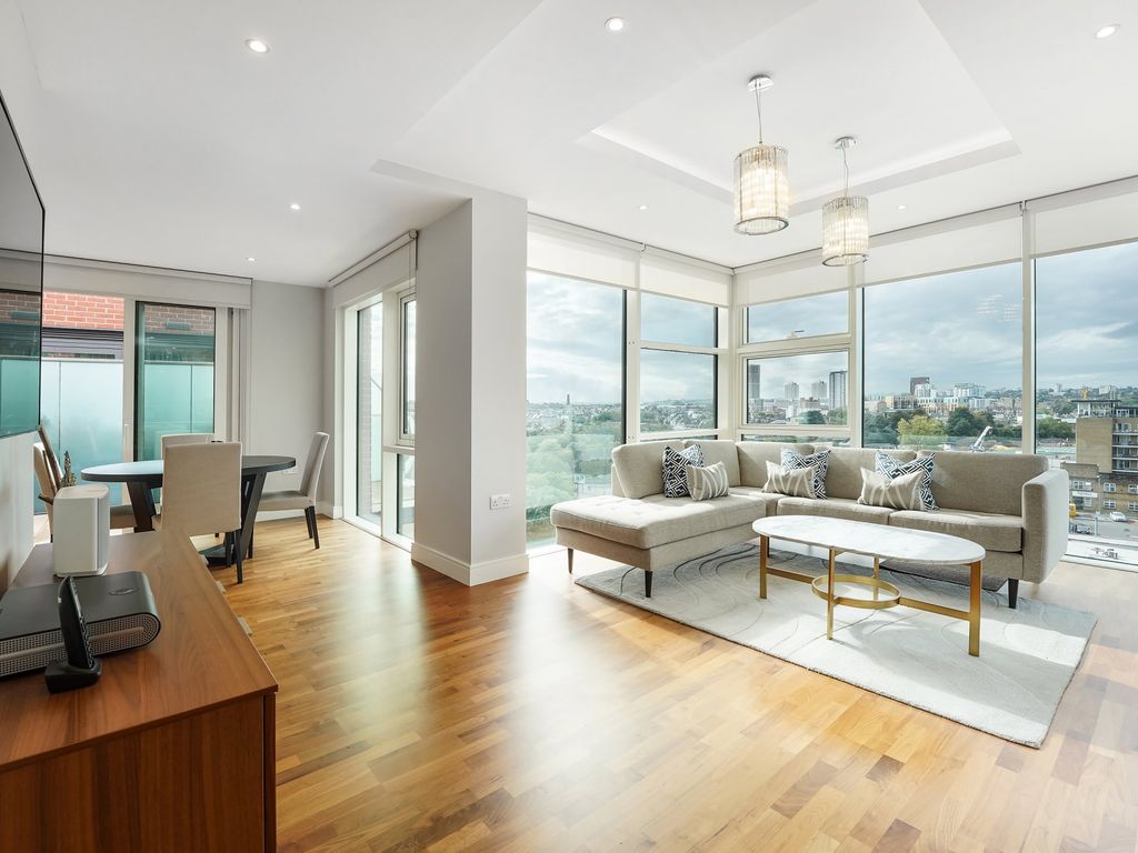 2 bed flat for sale in Juniper Drive, London SW18, £970,000