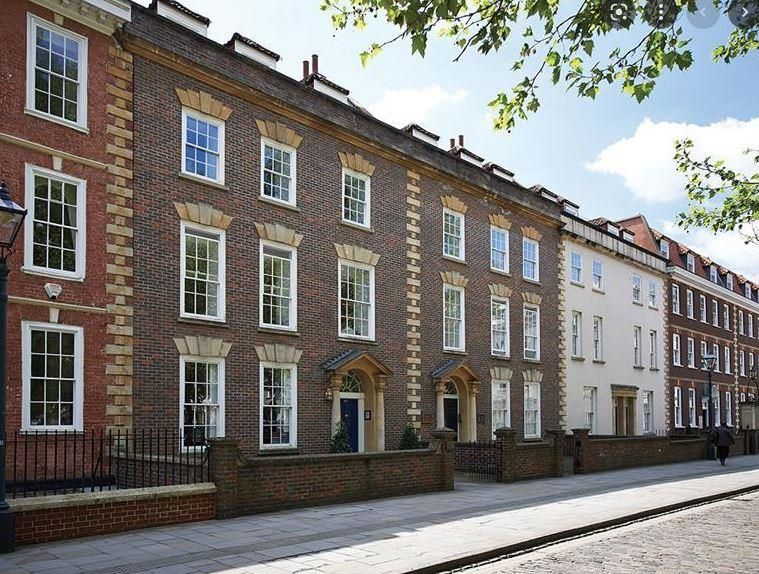 Office to let in 40 Queen Square, Bristol, City Of Bristol BS1, £141,377 pa