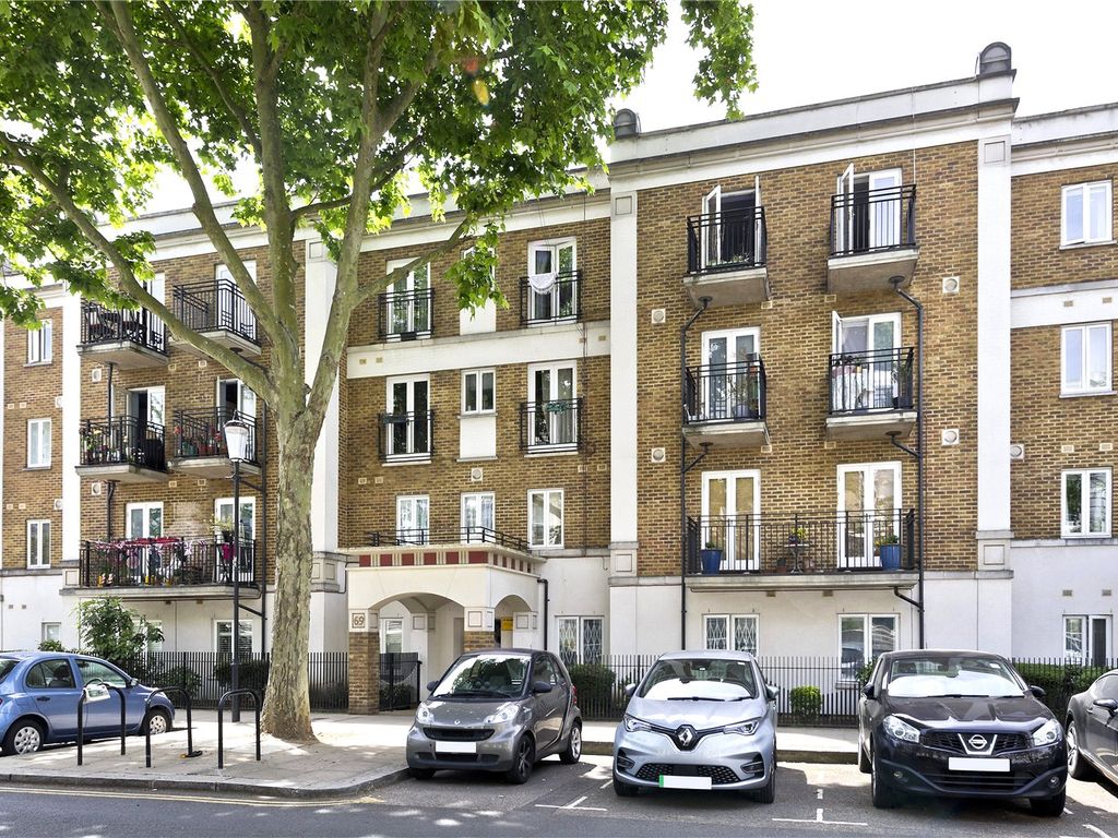 1 bed flat for sale in Russell Road, Kensington, London W14, £645,000