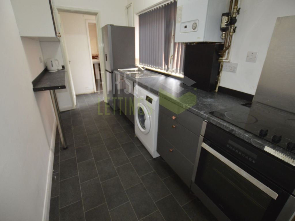 2 bed terraced house to rent in Burnmoor Street, Aylestone LE2, £487 pcm