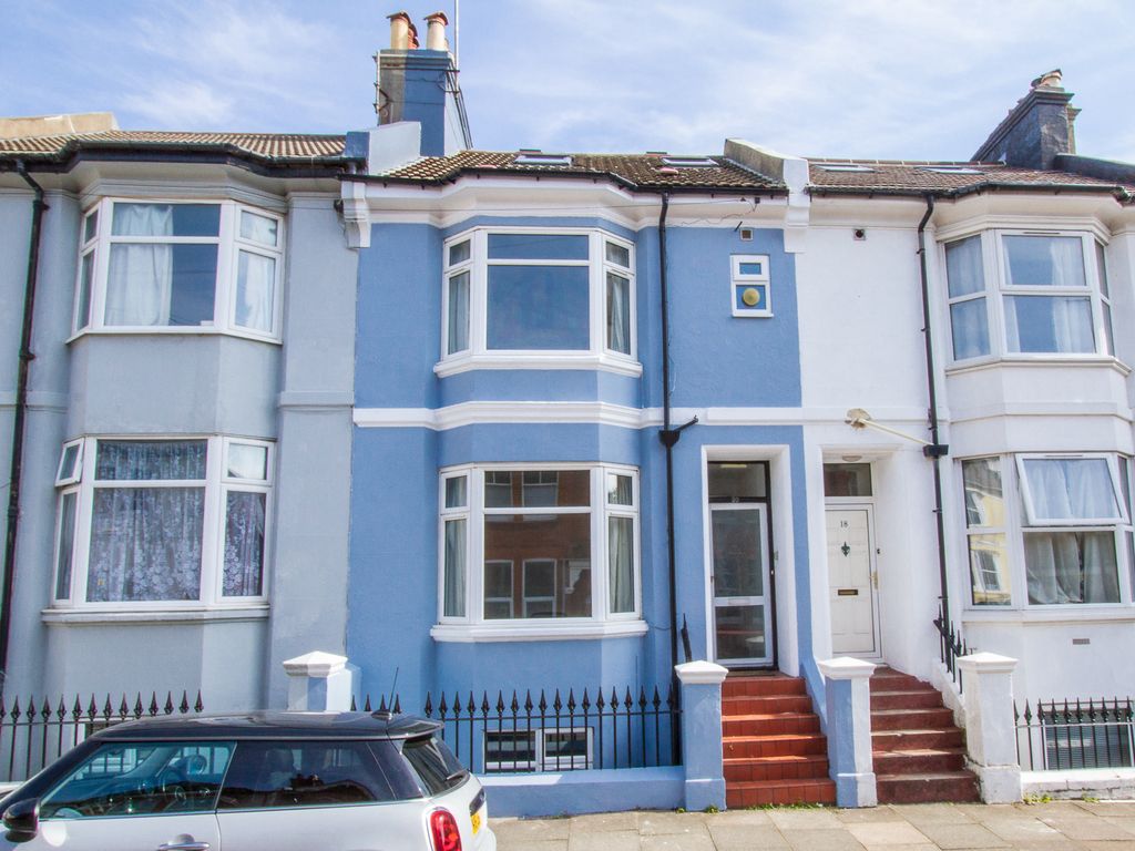 6 bed terraced house to rent in Trinity Street, Brighton BN2, £4,030 pcm