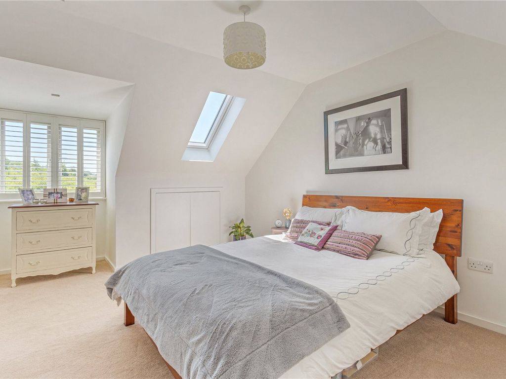 4 bed terraced house for sale in Diamond Court, Old Amersham, Buckinghamshire HP7, £775,000