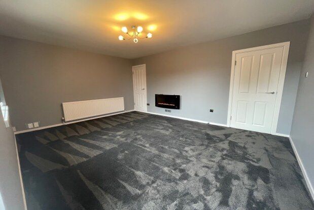 2 bed flat to rent in Firth House, Wakefield WF1, £750 pcm