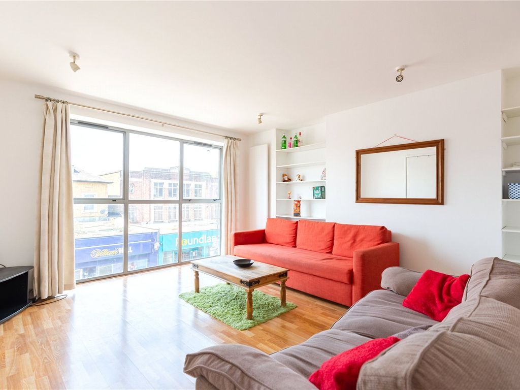 3 bed flat for sale in Seven Sisters Road, Islington, London N7, £500,000