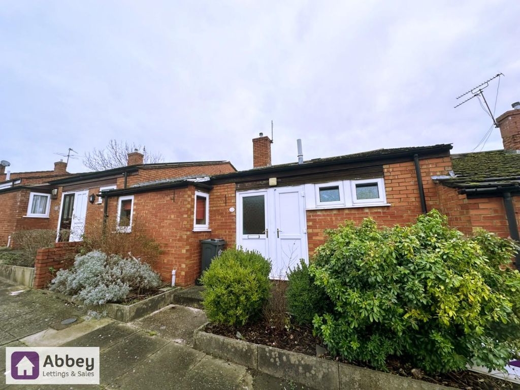 3 bed property for sale in Bretton Close, Leicester LE4, £200,000