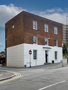 Office to let in Portsmouth Road, Guildford GU2, £7,400 pa