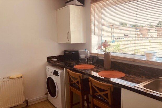 2 bed flat to rent in Slepe Crescent, Poole BH12, £1,080 pcm
