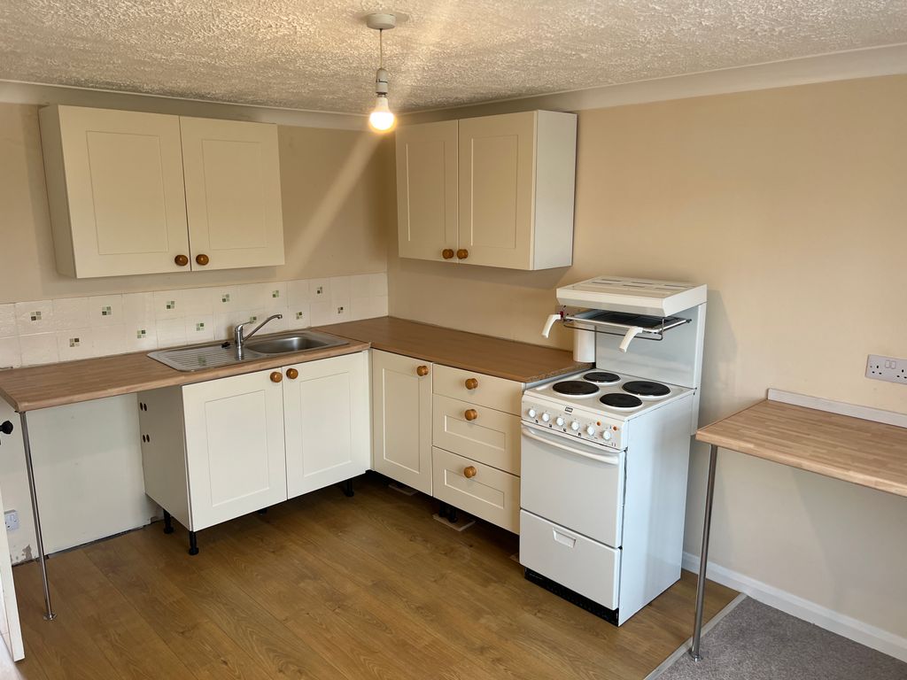 1 bed flat to rent in High Street, Chatteris PE16, £550 pcm