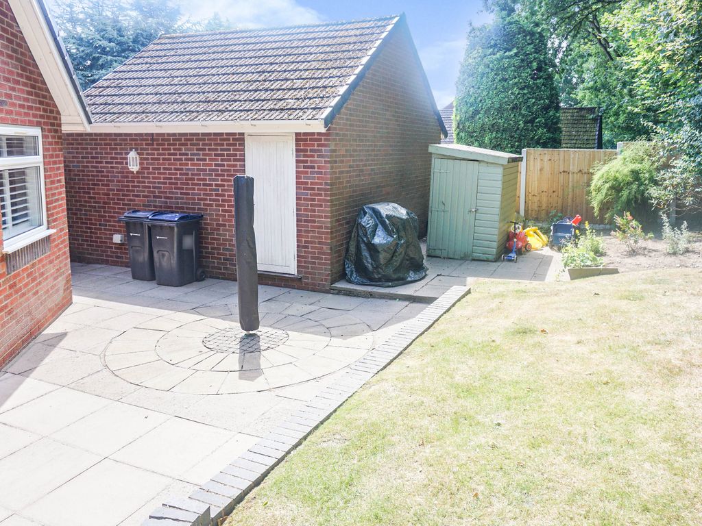 3 bed detached bungalow for sale in Hawfield Grove, Wylde Green, Sutton Coldfield B72, £635,000