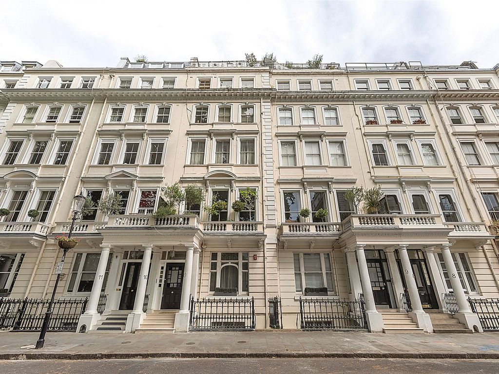 3 bed flat for sale in Cornwall Gardens, London SW7, £1,250,000