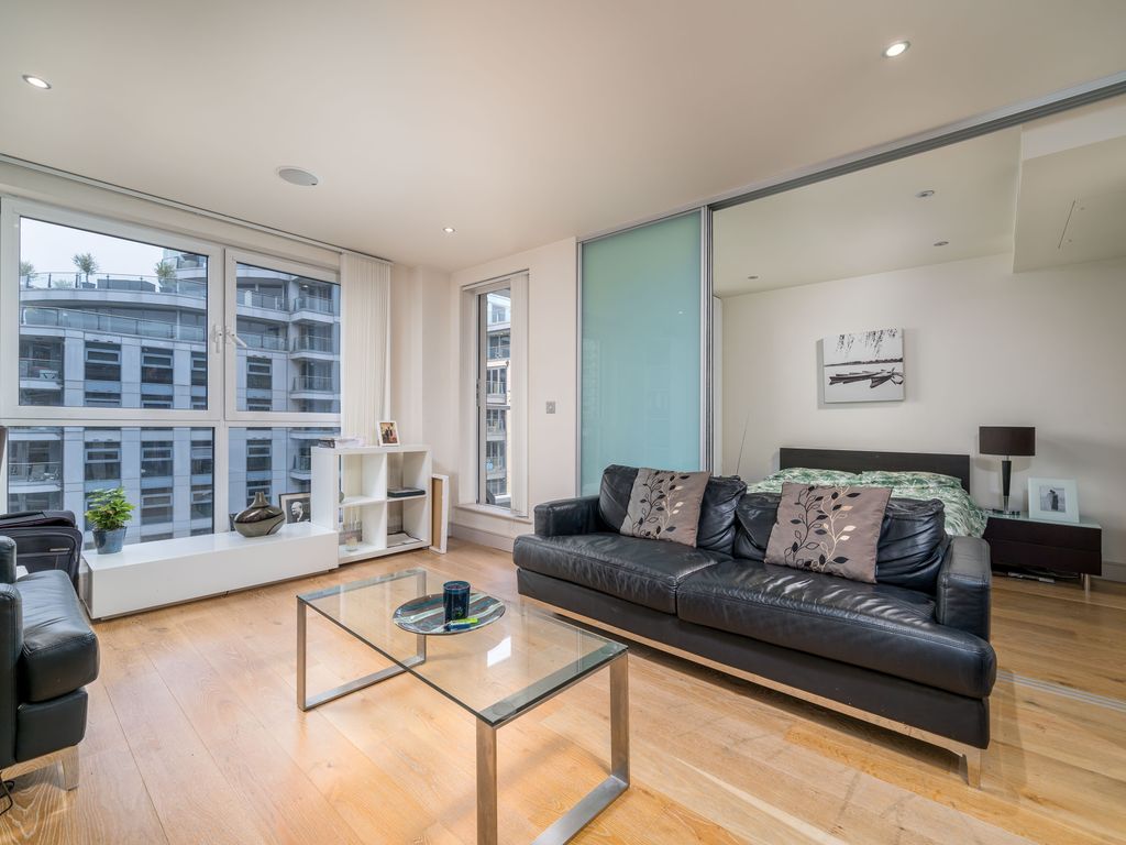 1 bed flat for sale in Townmead Road, London SW6, £550,000