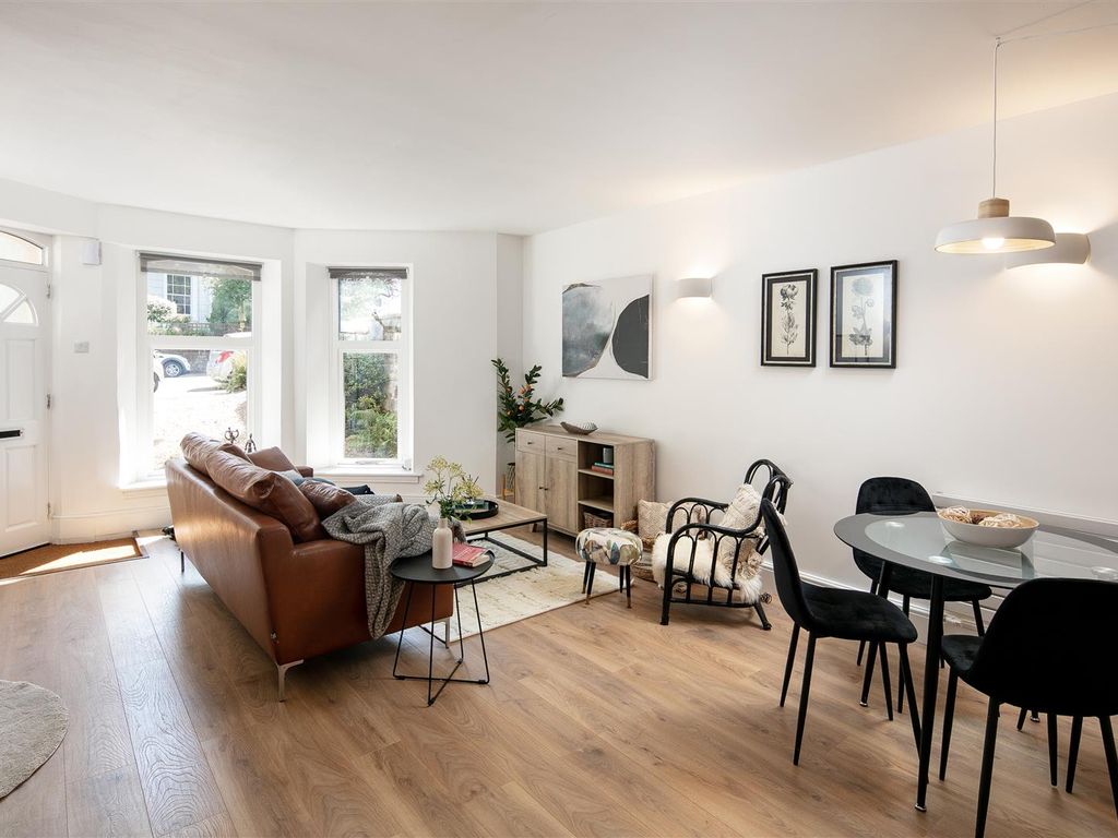 2 bed flat for sale in Pembroke Road, Clifton, Bristol BS8, £350,000
