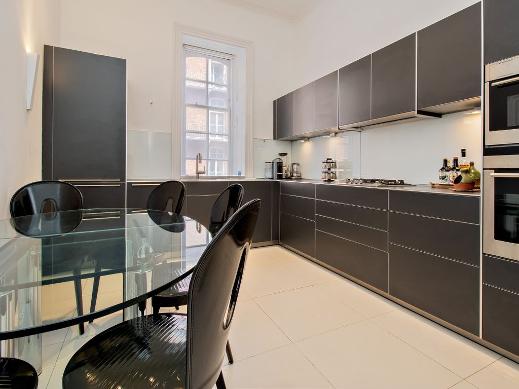 3 bed flat for sale in Kensington Gore, London SW7, £3,150,000