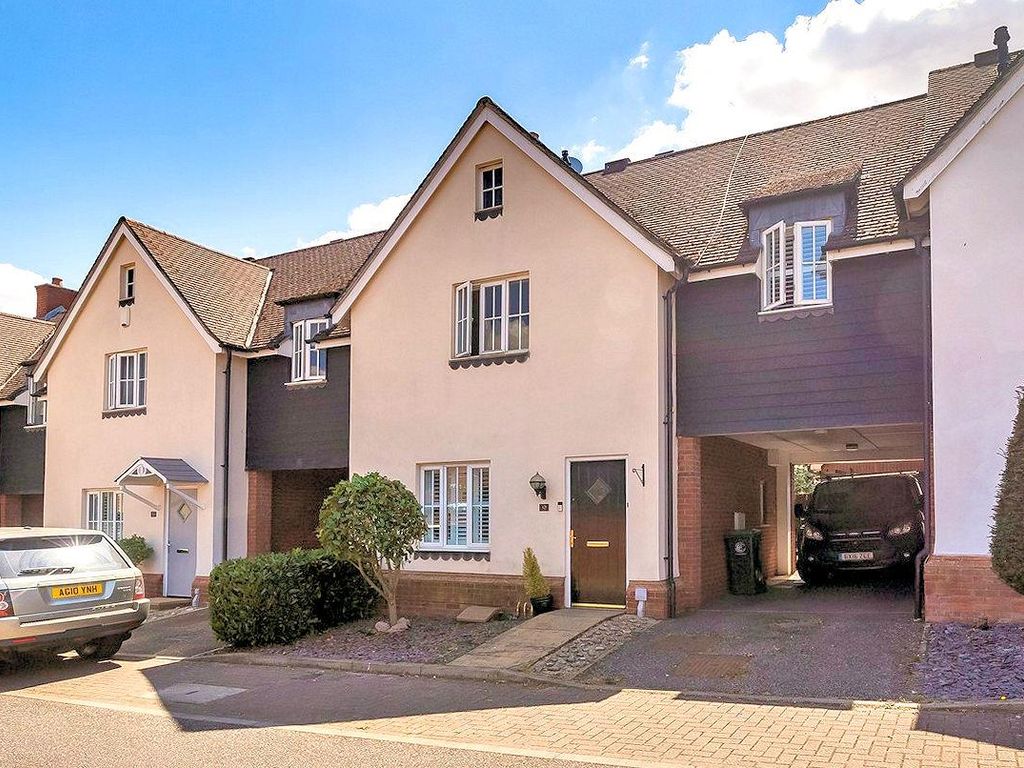 3 bed link-detached house for sale in The Gables, Ongar CM5, £475,000