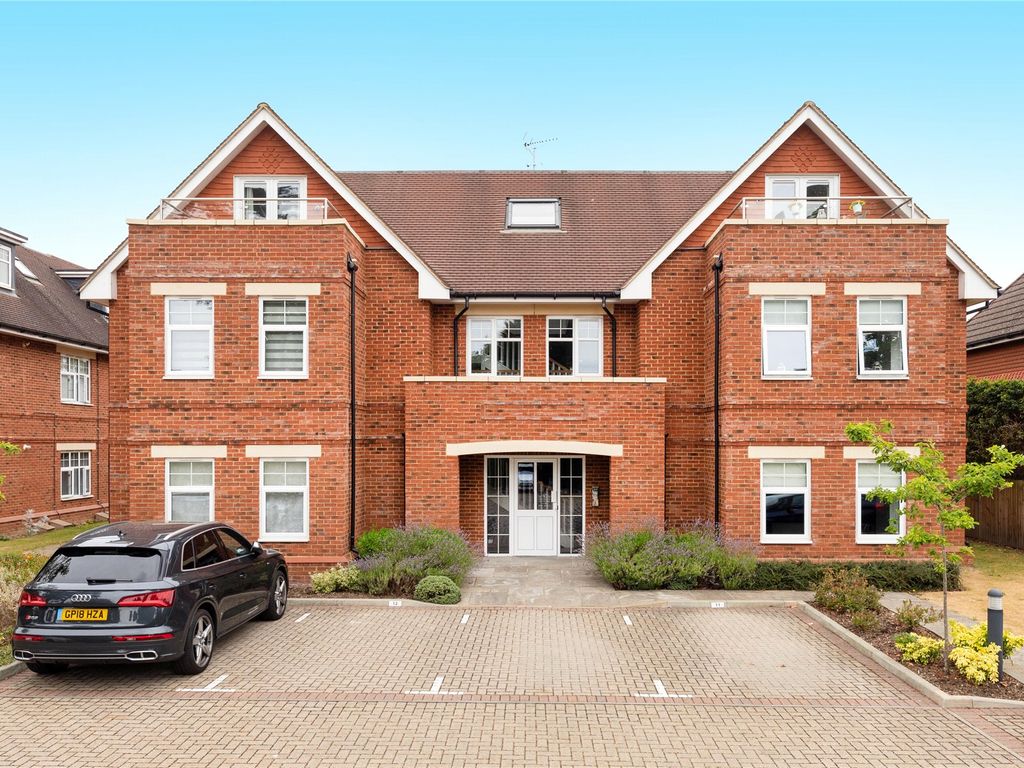 1 bed flat for sale in St. Marks Road, Binfield, Bracknell, Berkshire RG42, £285,000